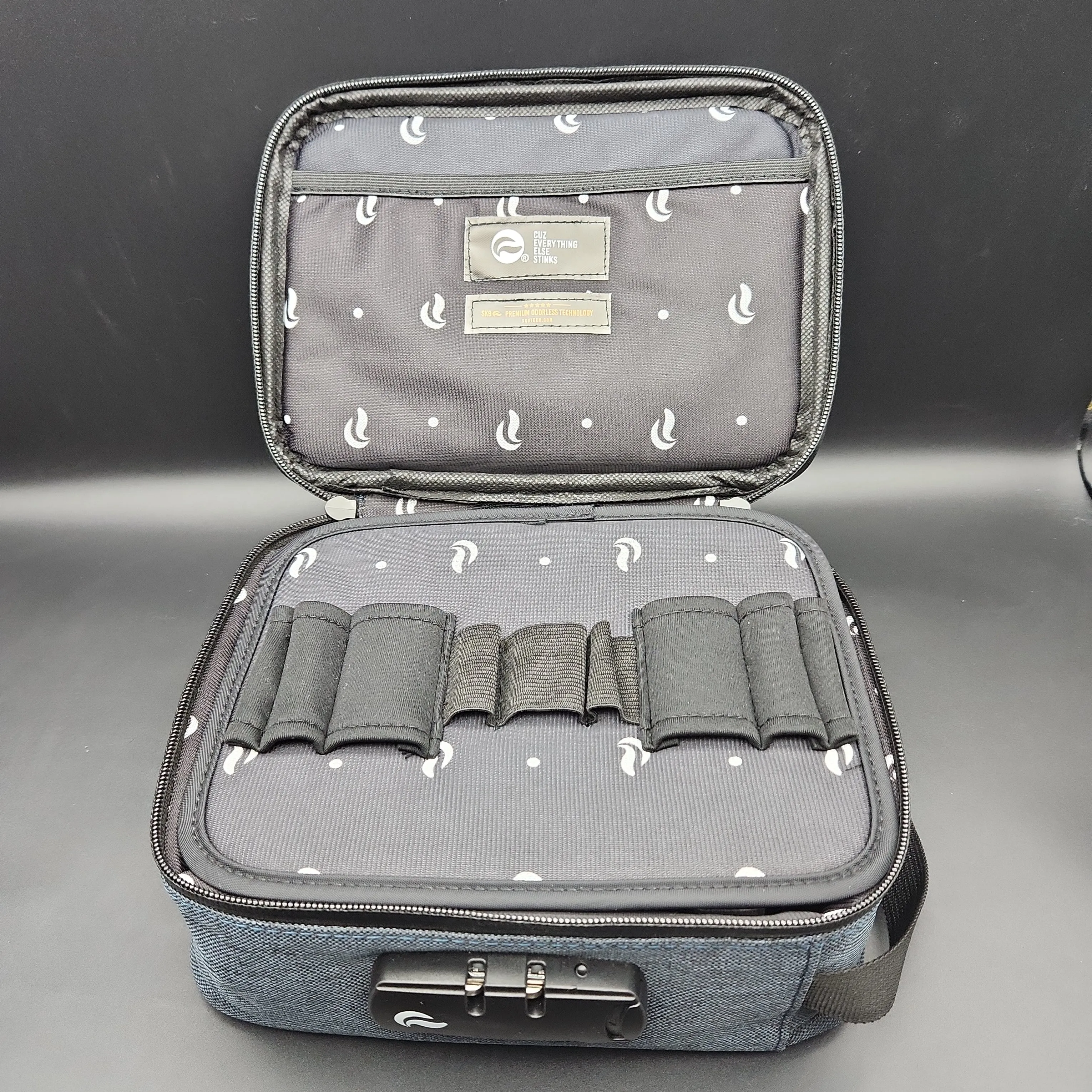 9" SKUNK Lunchbox Smell Proof Carry Bag