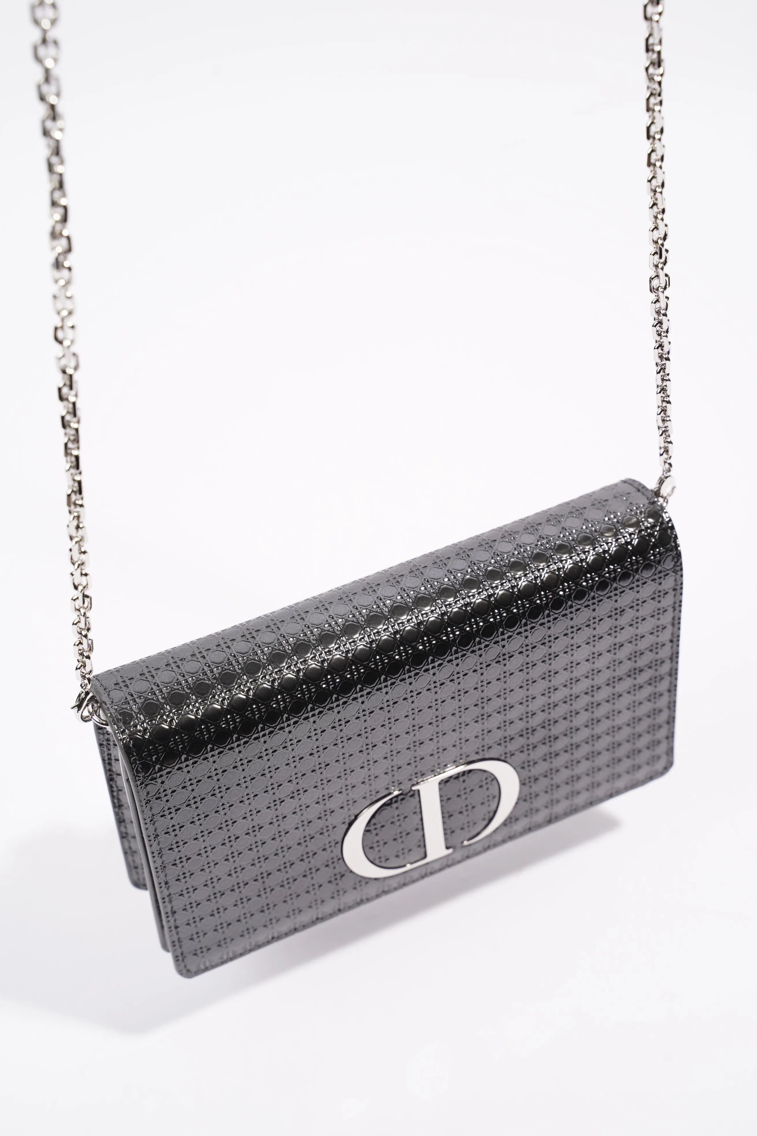 Christian Dior 30 Montaigne 2-in-1 Pouch Grey Patent Leather