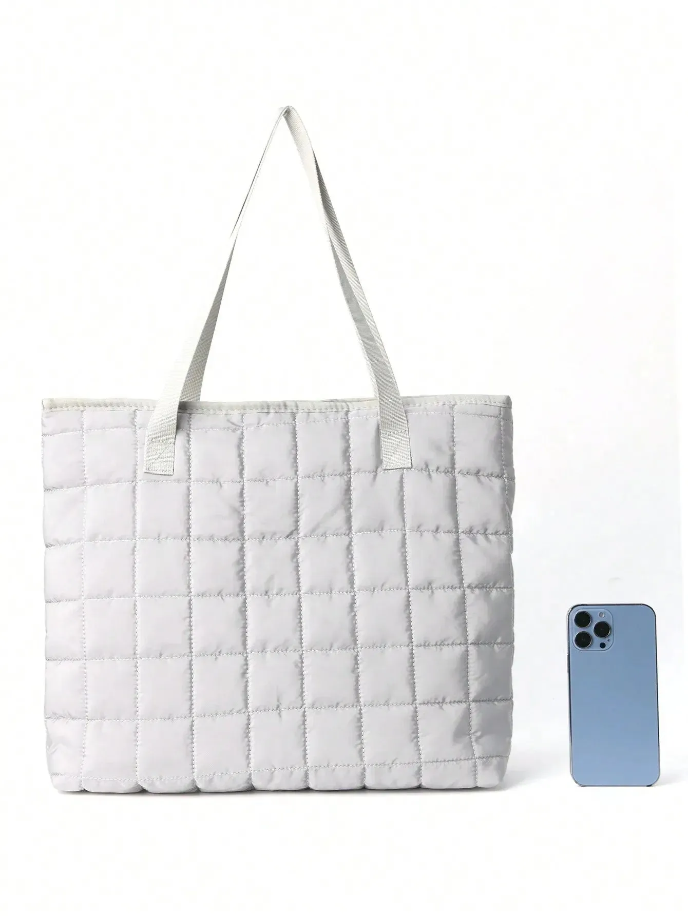 Quilted Charm Carryall Shoulder Bag for Any Occasion